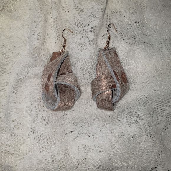 Western cowhide earrings - Picture 2 of 2